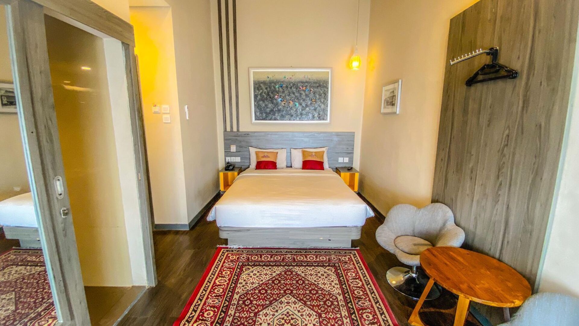 Executive Hotel Super 8 Solo